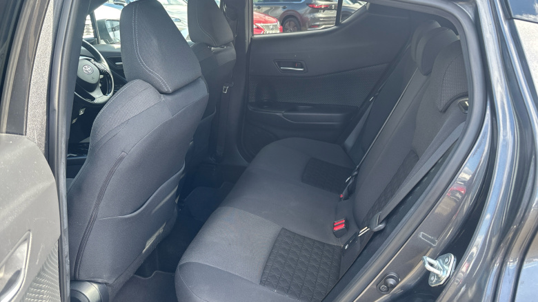 Toyota C-HR 1.8 Hybrid Design 5dr CVT Hybrid Hatchback